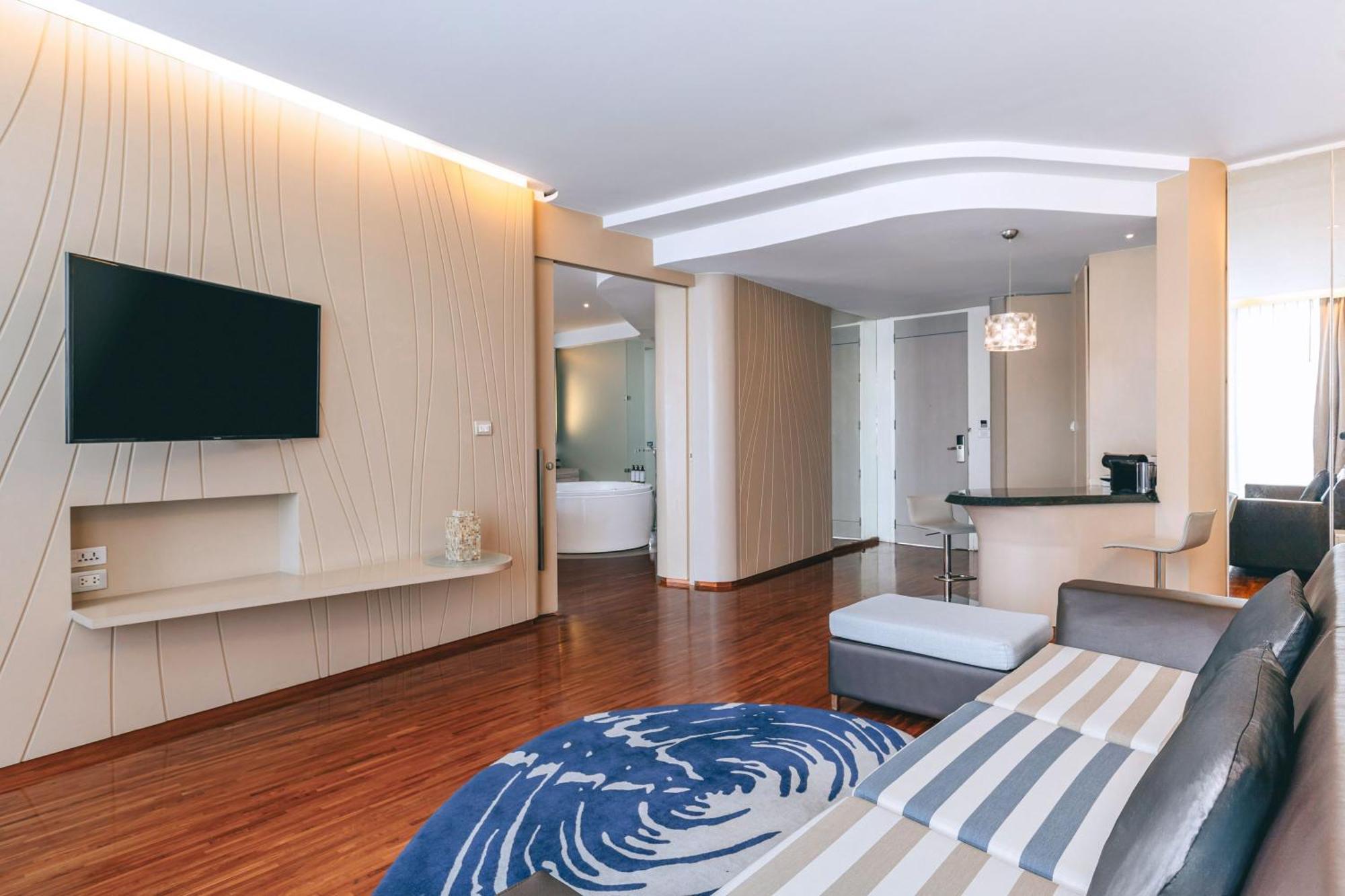 Hotel Baraquda Heeton Pattaya By Compass Hospitality Εξωτερικό φωτογραφία